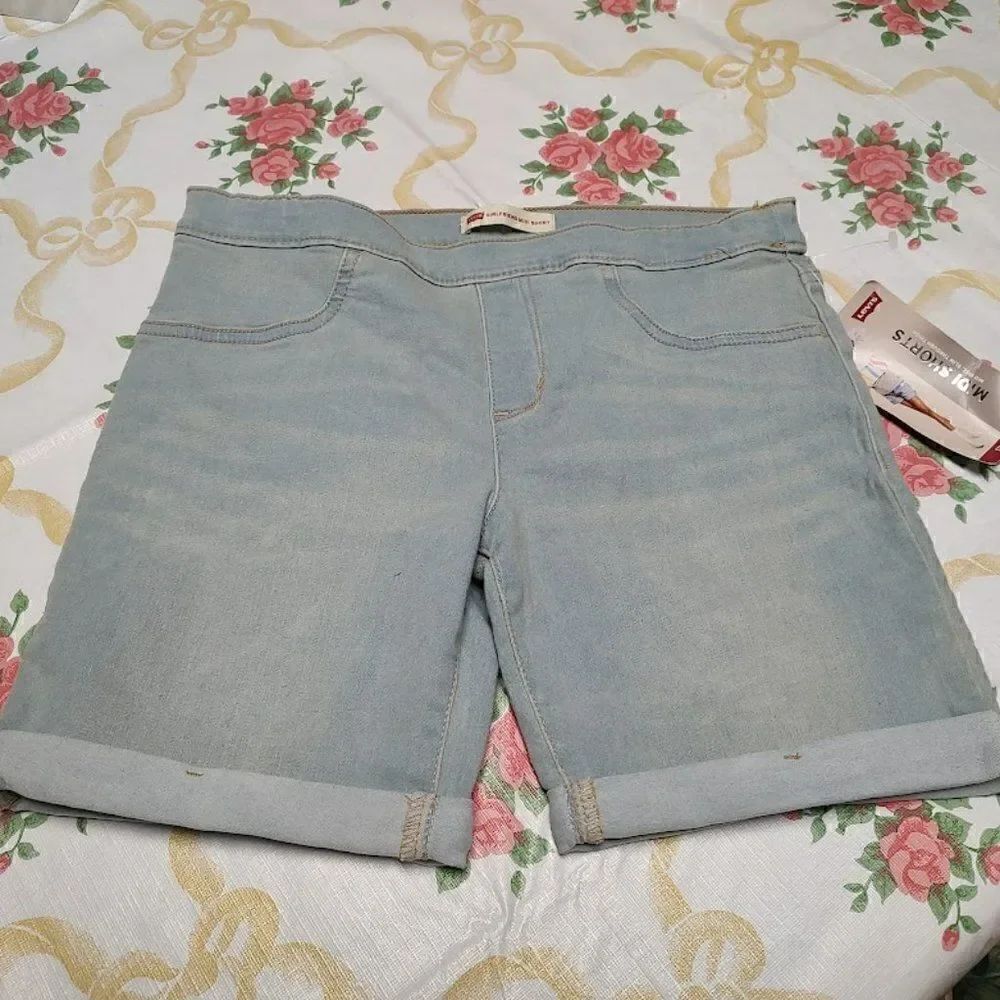 New Levi's Girlfriend Midi Pull On Shorts Girl's 14